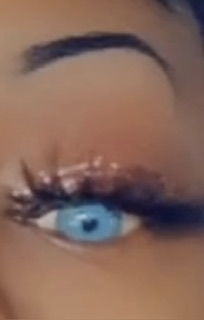 Customer photo review of New York Blue Prescription Coloured Contact Lenses