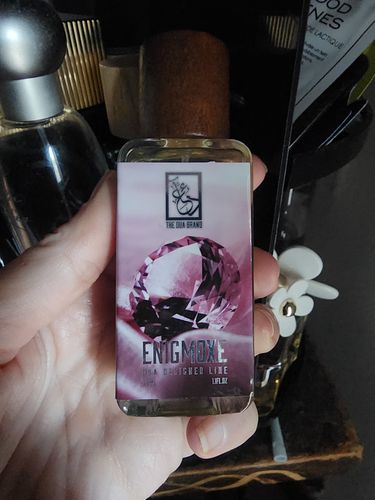 Customer photo review of Enigmoxe