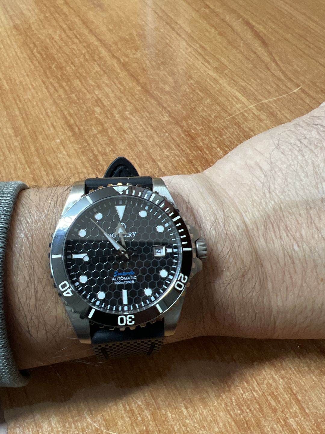Customer photo review of SEATURTLE.OCEAN(TITANIUM) - Automatic Titanium Diver Watch | Black