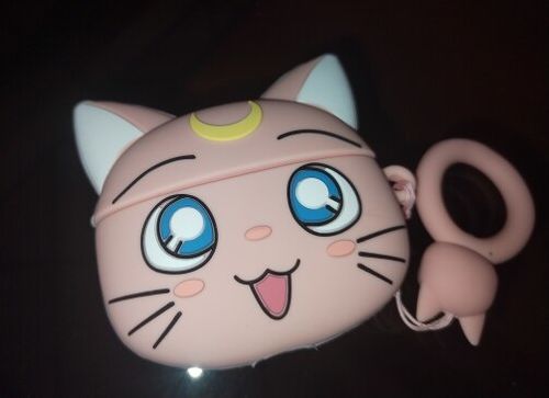 Customer photo review of Sailor Moon AirPod Case - Luna
