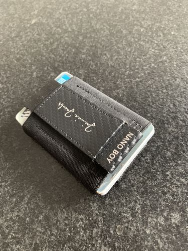 Customer photo review of Nano Boy with small elastic coin pocket