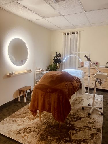 Customer photo review of CosmoGlo Original Light Bundle + Phone Clip