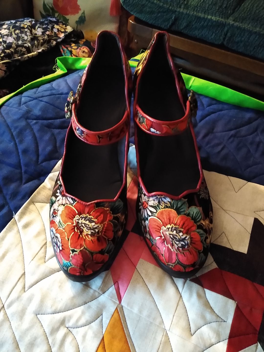 Customer photo review of Retro Handmade Embroidered Pumps