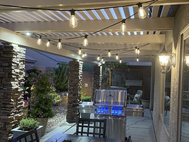 Customer photo review of 25-Pack LED Filament ST64 Shatterproof Light Bulb, Dimmable, 2W,  E26 Medium Base