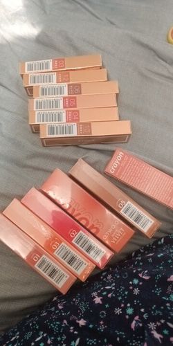 Customer photo review of O.TWO.O HIGH ENERGY HEAVY MIST MATTE LIP GLAZE