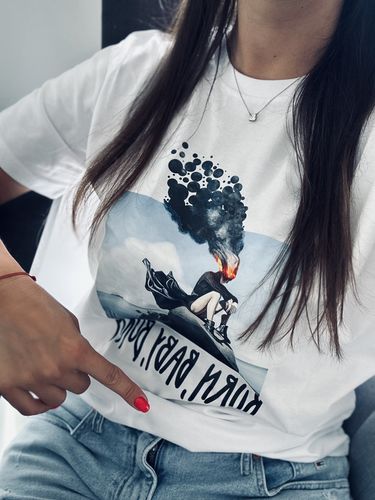 Sandra B. review of Marškinėliai LOVE BURNS HER HEAD image 1 out of 1