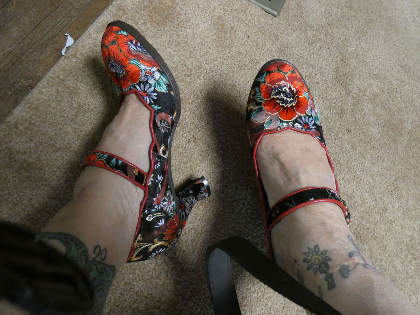 Customer photo review of Retro Handmade Embroidered Pumps