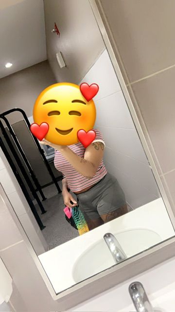 Customer photo review of Butt & Breast enlargement with Maca root, Fenugreek, and other natural ingredients - Natural Curves Capsules made from natural ingredients