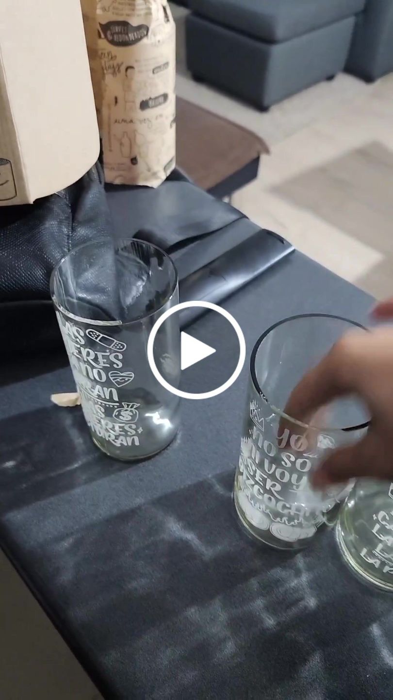 Customer video review of DIVAS URBANAS - JUEGO DE 6 VASOS