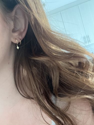 Customer photo review of Dotted Hoops - 14 Karat Gold