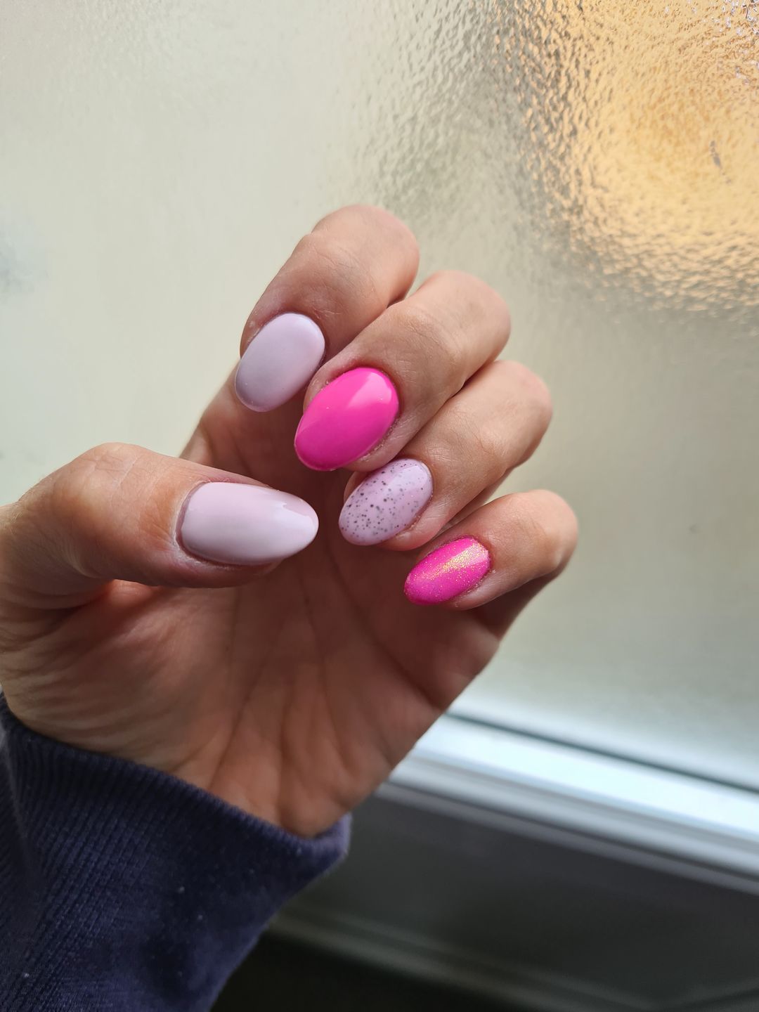 Customer photo review of Semilac UV Gel Polish Starter Set LOVE ME