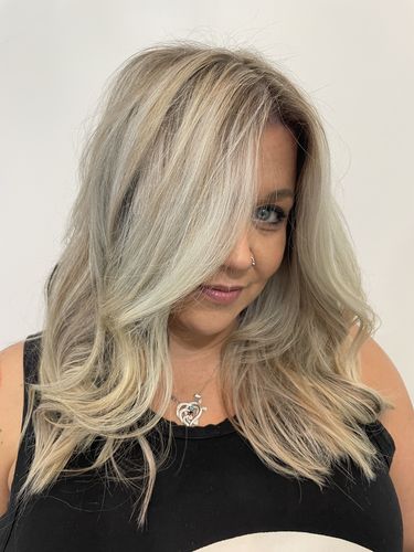 Customer photo review of Full Shine Virgin Weft Brazilian 100% Human Hair Sew In Bundles Platinum Blonde (#60)