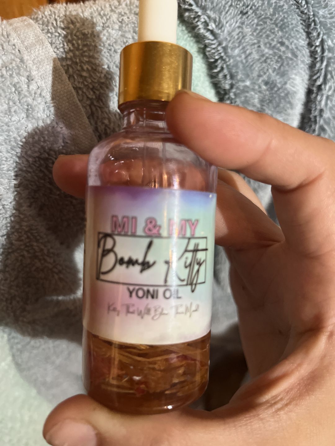 Customer photo review of Bomb Kitty Yoni Oil