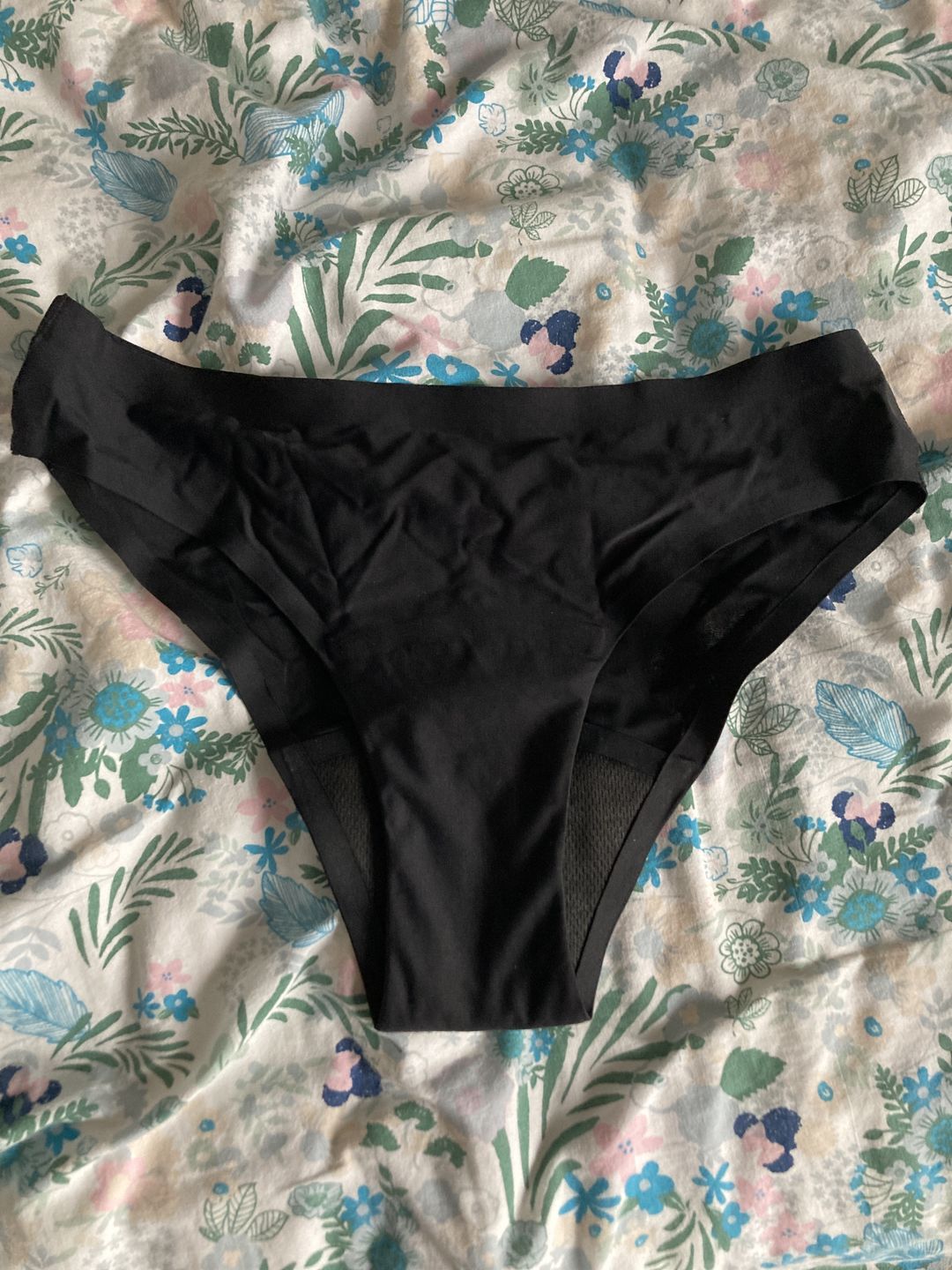 Customer photo review of Maillot de bain menstruel Nora Sans Coutures