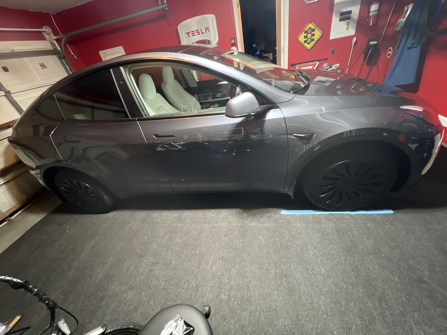 Customer photo review of TESPLUS 19'' Hurricane Style Wheel Cover for Model Y