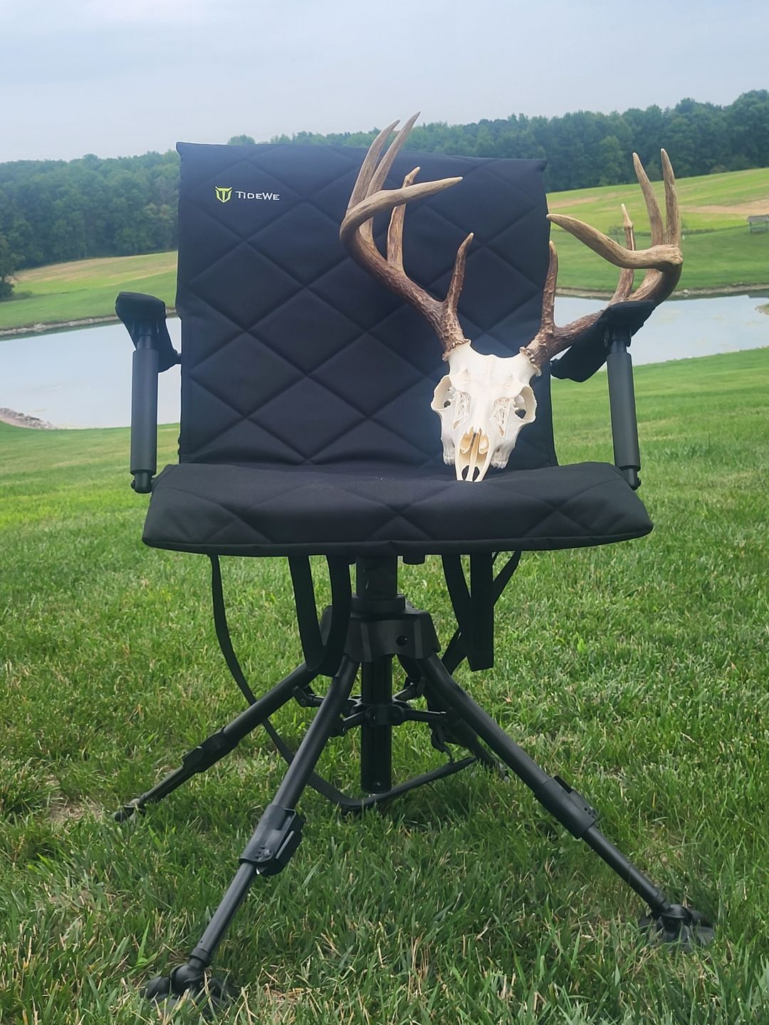 Customer photo review of TideWe Hunting Chair Adjustable Height 360°  Swivel Blind Chair With Armrests