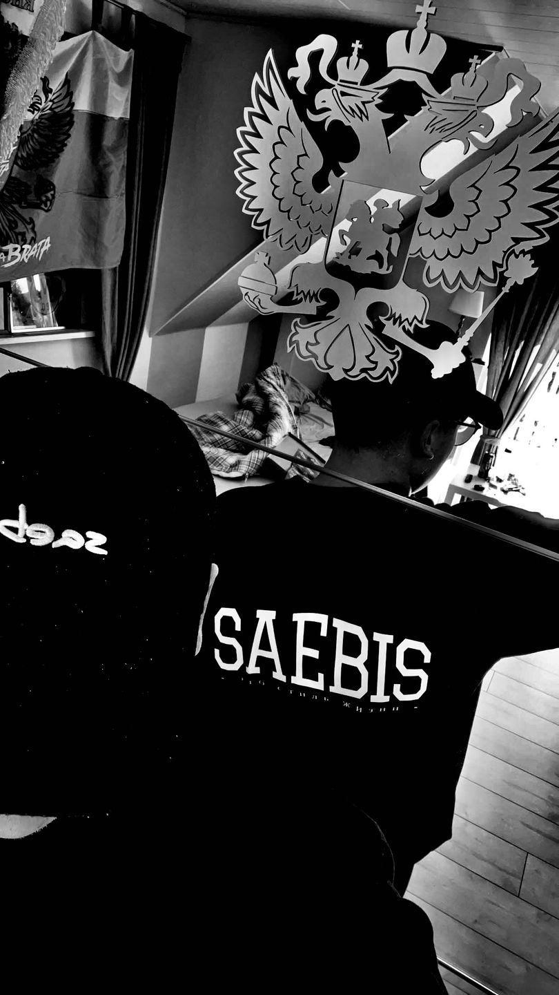 Customer photo review of Lifestyle Herren Extra Oversized Premium T-Shirt schwarz by SAEBIS®