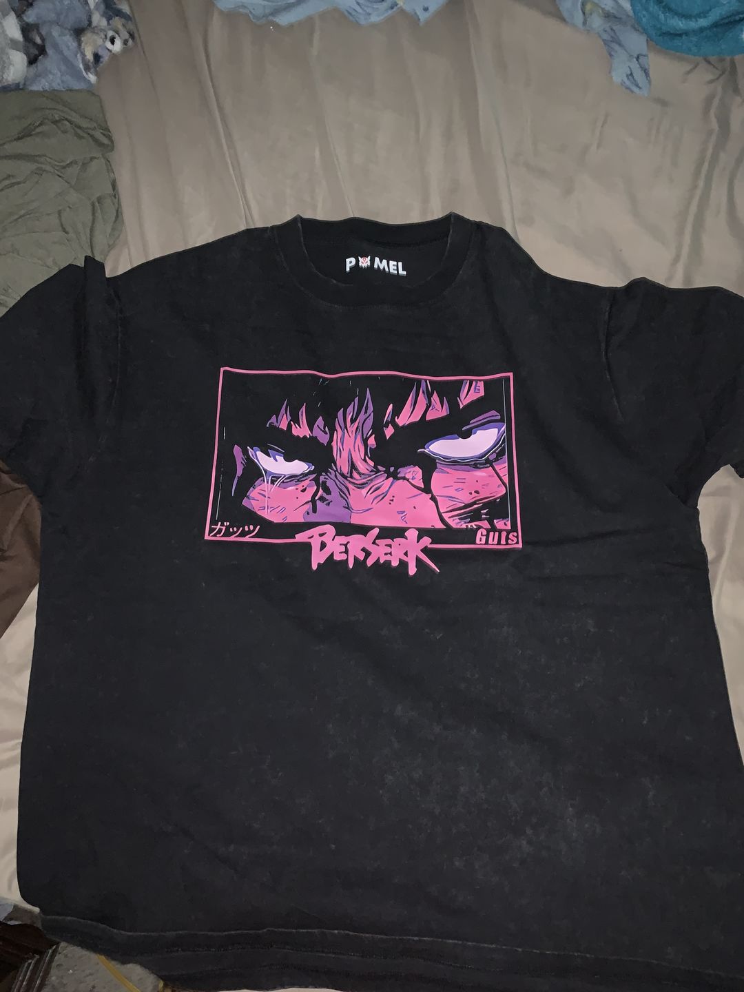 Customer photo review of GUTS DEATH STARE VINTAGE TEE