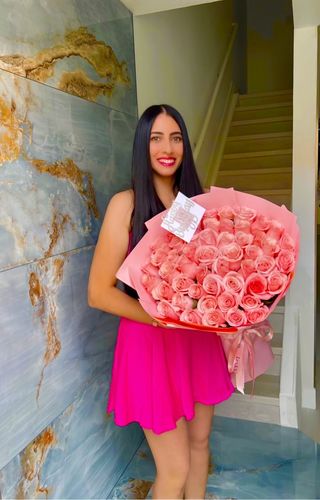 Customer photo review of Pink Rose Bouquet