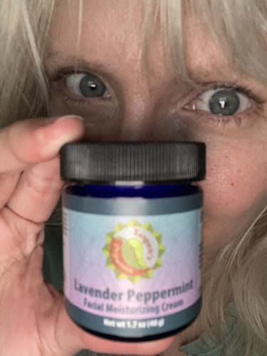 Customer photo review of Facial Moisturizing Cream