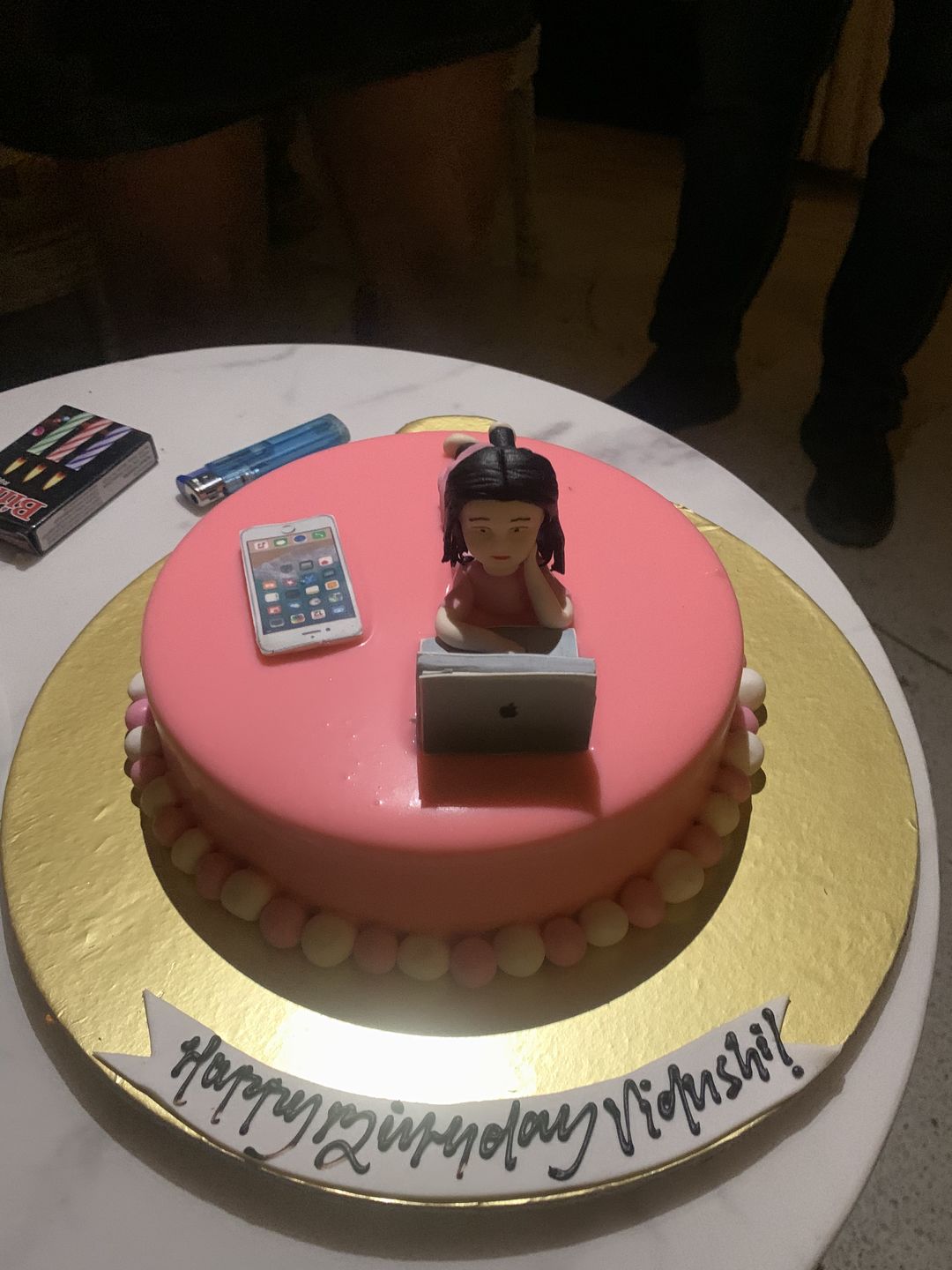 Customer photo review of Workaholic Girl Theme Cake