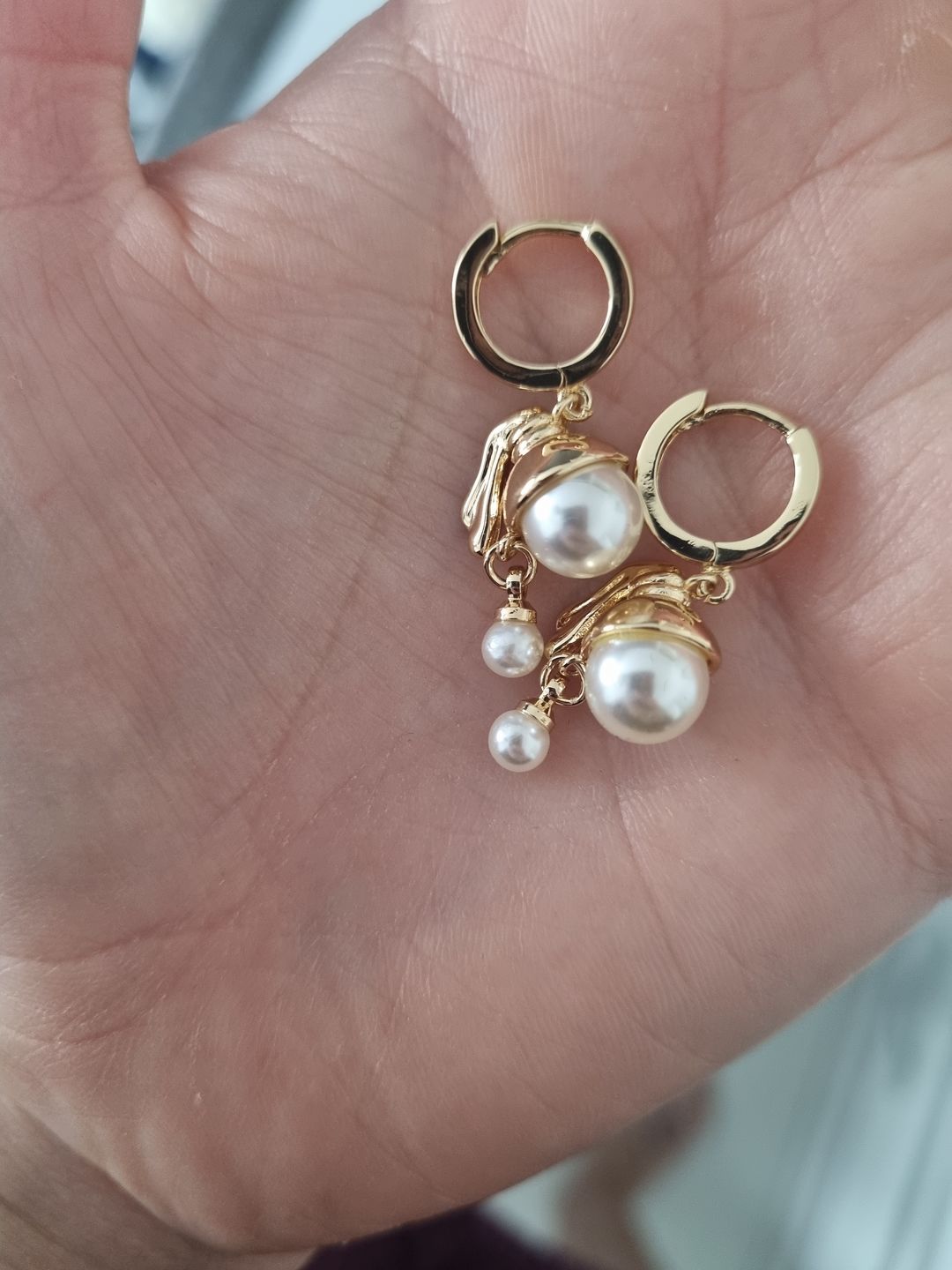 Customer photo review of Girl with a pearl vintage earrings
