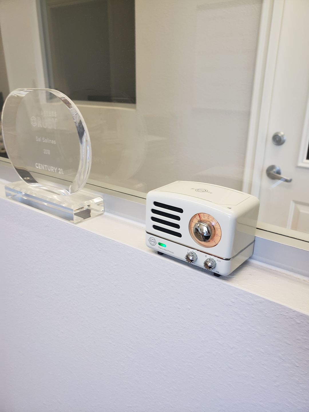 Customer photo review of MUZEN OTR Metal Wireless Portable FM Radio Bluetooth Speaker