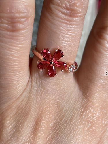 Customer photo review of Anillo Florecita Roja