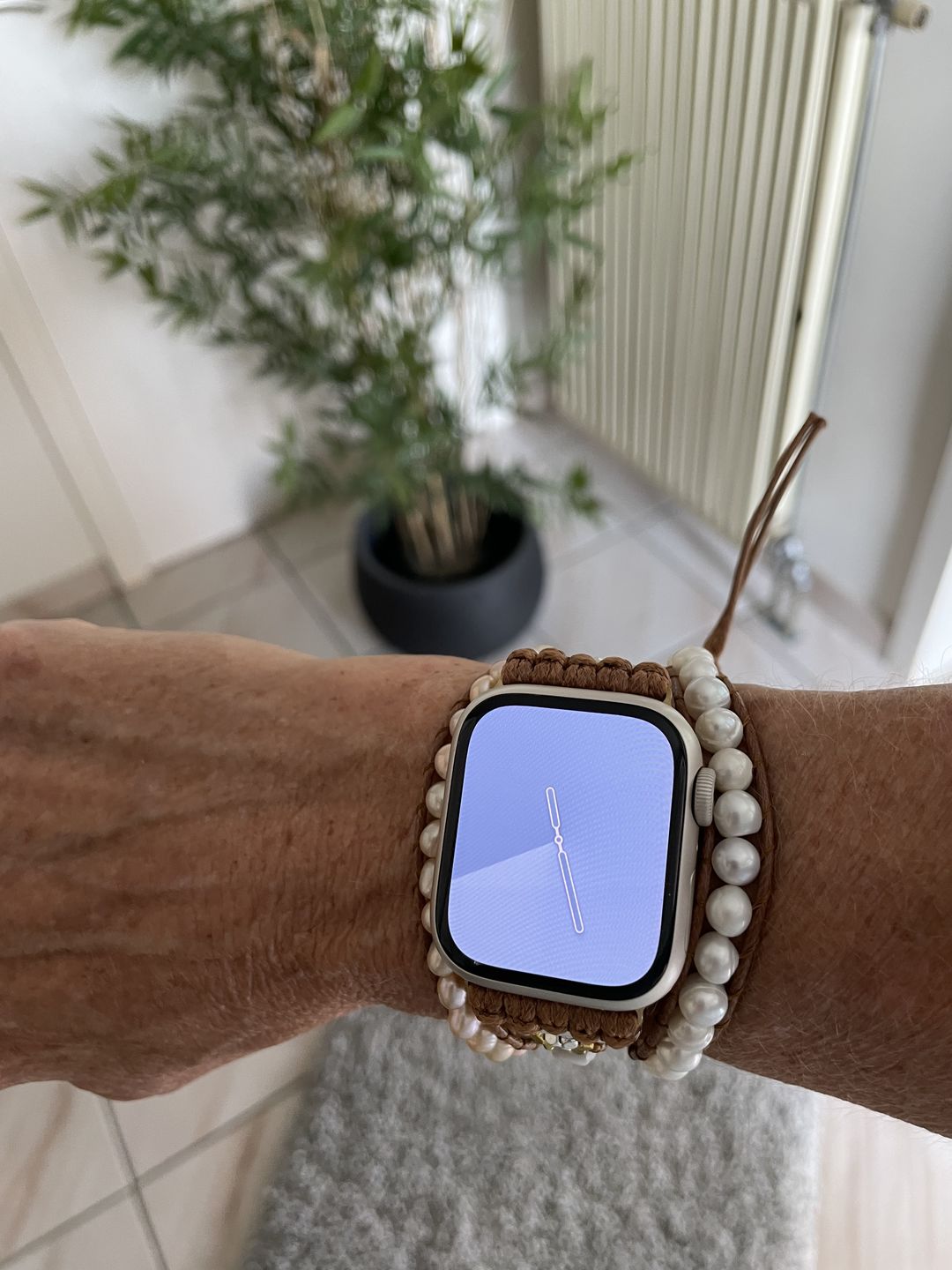 Customer photo review of Graceful Freshwater Pearl Apple Watch Strap