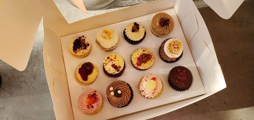 Customer photo review of Mini Cupcakes Selection Box
