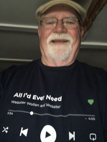 Customer photo review of Your Favorite Song T-Shirt Music Player