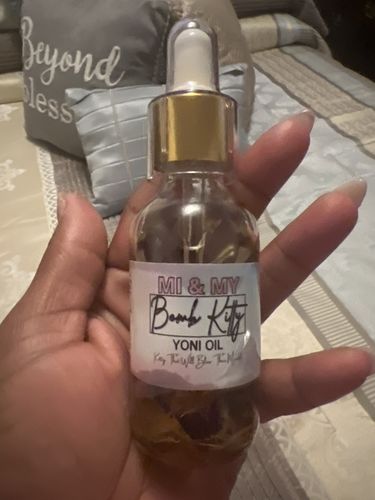 Customer photo review of Bomb Kitty Yoni Oil