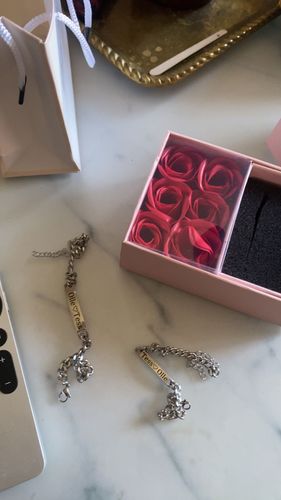 Customer photo review of Eternal Rose Gift Box