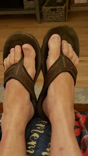 Customer photo review of Wide Toe Slippers - Ramble Lite