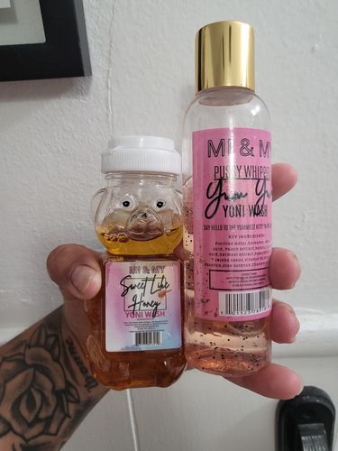 Customer photo review of Sweet Like Honey Yoni Wash