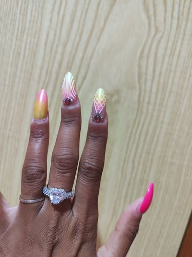 Customer photo review of Anello Love Strass