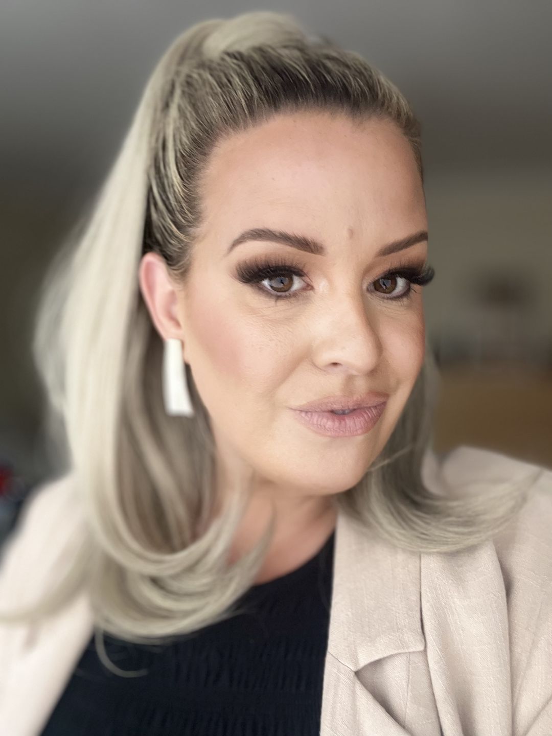 Customer photo review of Bounce Wrap Ponytail