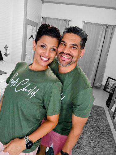 Customer photo review of Big Signature Tee " Military Green "