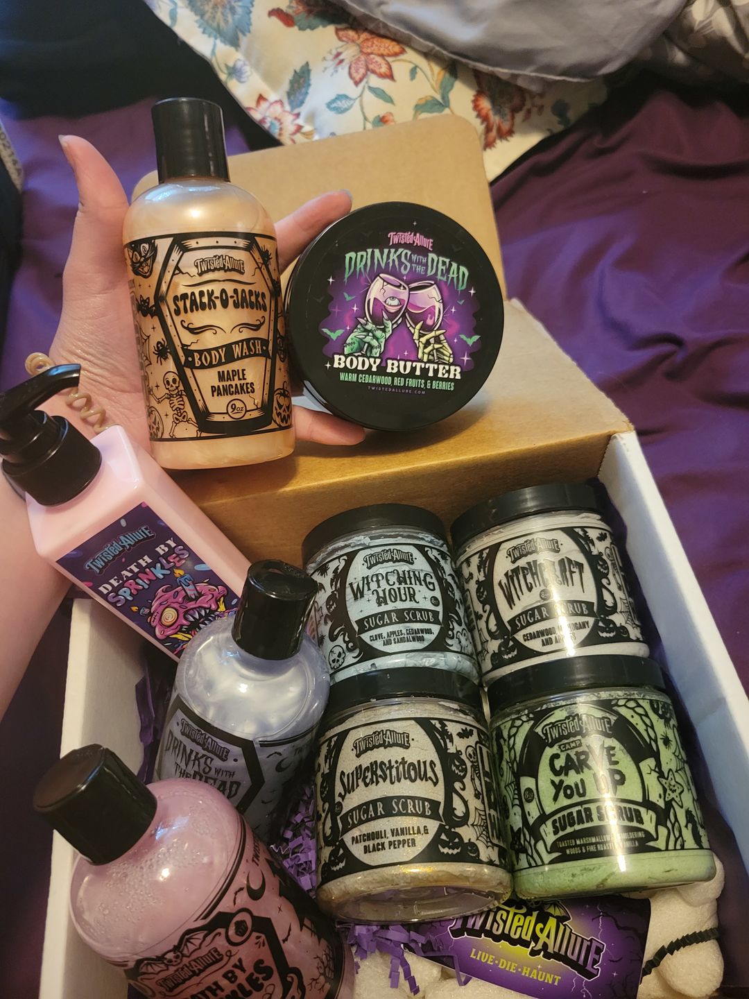 Customer photo review of Drinks with the Dead body butter (Cedarwood, red fruits & berries)