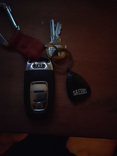 Customer photo review of » SAEBIS® Schlüsselanhänger aus Metall schwarz mit Einkaufsmünze (100% off)