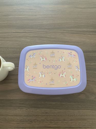 Customer photo review of Leak-Proof 5-Compartment Kids Lunch Box by Bentgo