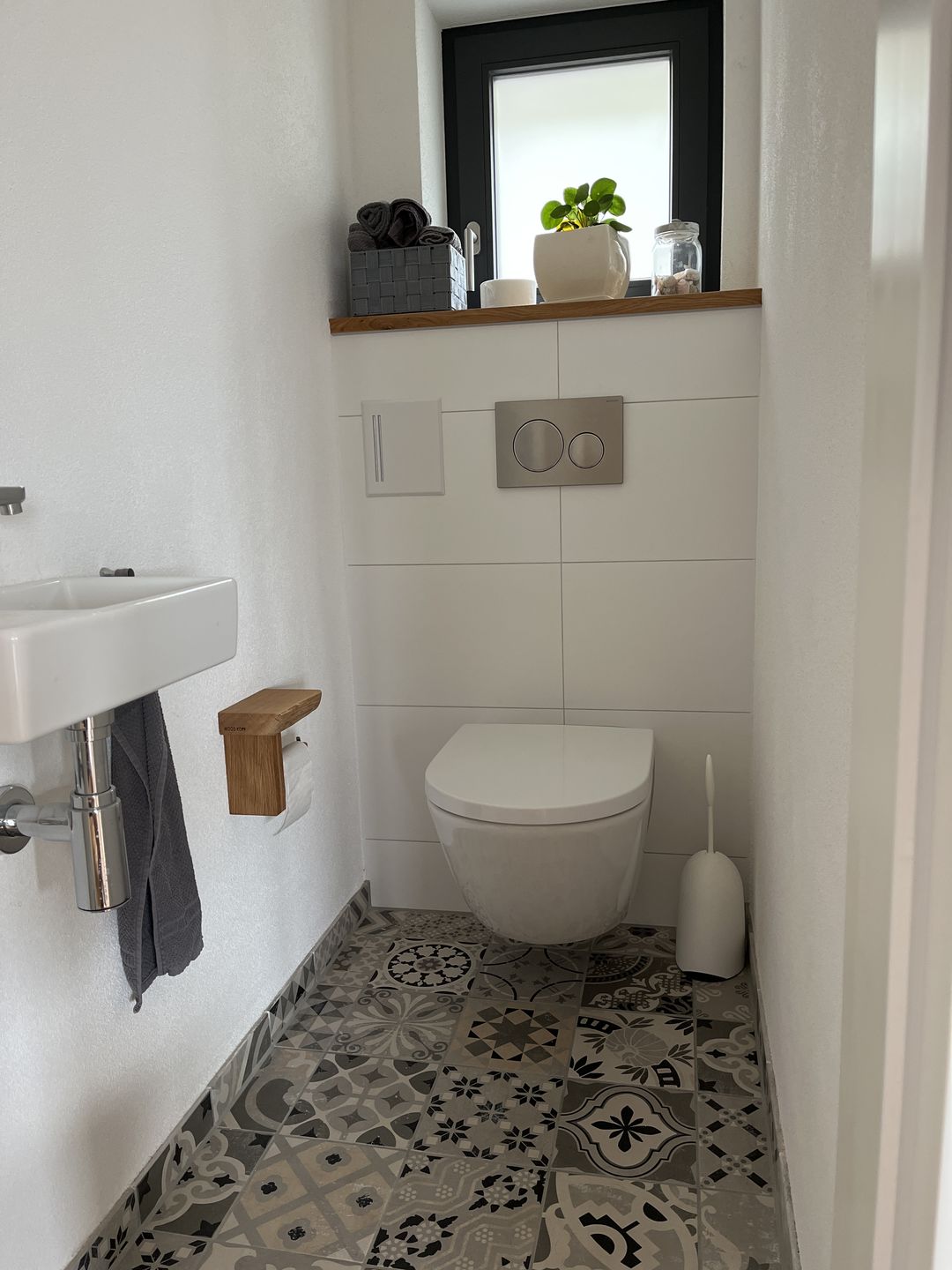 Customer photo review of Toilettenpapierhalter CULTUS aus Holz