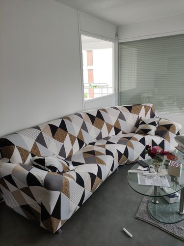 Customer photo review of Modern Brown - Housses Extensibles de Fauteuil et Canapé