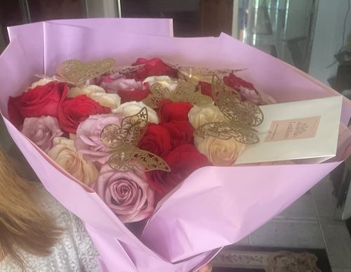 Customer photo review of Butterfly Deluxe Bouquet
