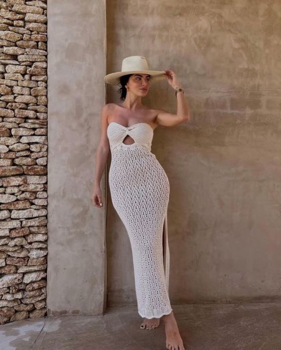 Customer photo review of Belleza Women’s Crochet Maxi Dress