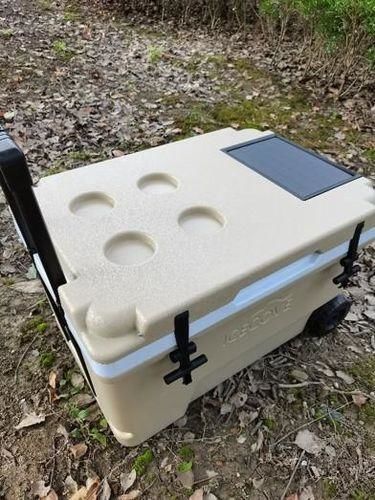 Customer photo review of Sunjoy 60-Quart Insulated Beach Ice Chest Solar Cooler with Wheels and Handles