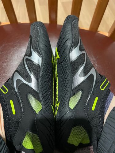 Customer photo review of אינסנסיו אוריג'ין פלוס - נעלי יחפנים אורטופדיות להקלת כאבים בריצה וטיולים