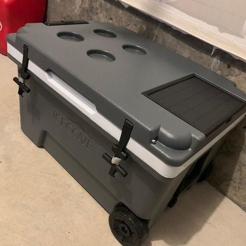Customer photo review of Sunjoy 60-Quart Insulated Beach Ice Chest Solar Cooler with Wheels and Handles