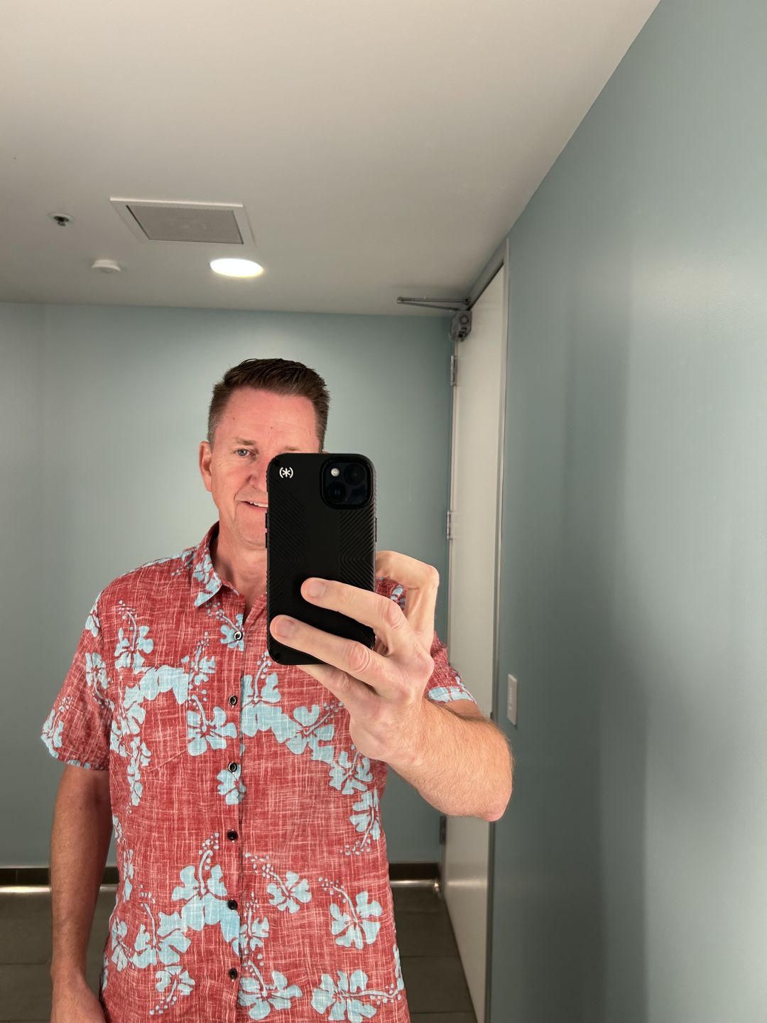 Customer photo review of Men's Red Floral Vintage Short Sleeve Button Up Beach Tropical Hawaiian Shirt