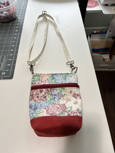 Customer photo review of Wanderlust Phone Bag Pattern